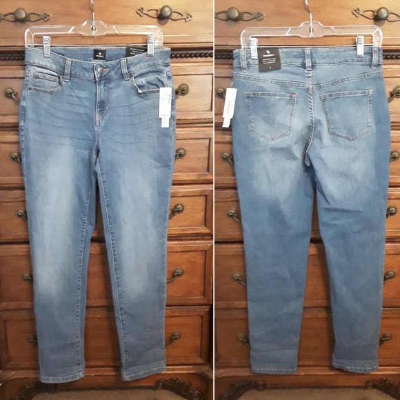 👖Dress Barn Girlfriend Jeans NWT 👖 Size 2 - Picture 1 of 3